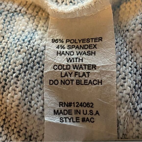 Cactus Asymmetrical Hem Blue, White and Black Design 3/4 Sleeve Top Size Large - Picture 4 of 9